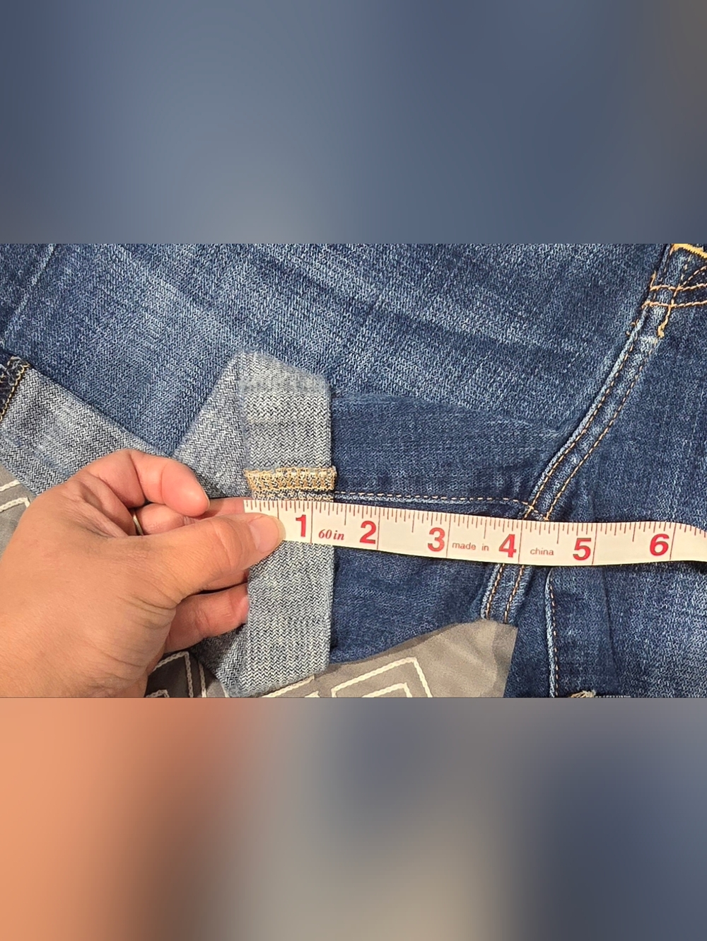 7 For All Mankind Cuffed Denim Shorts Size 26 - Picture 4 of 6
